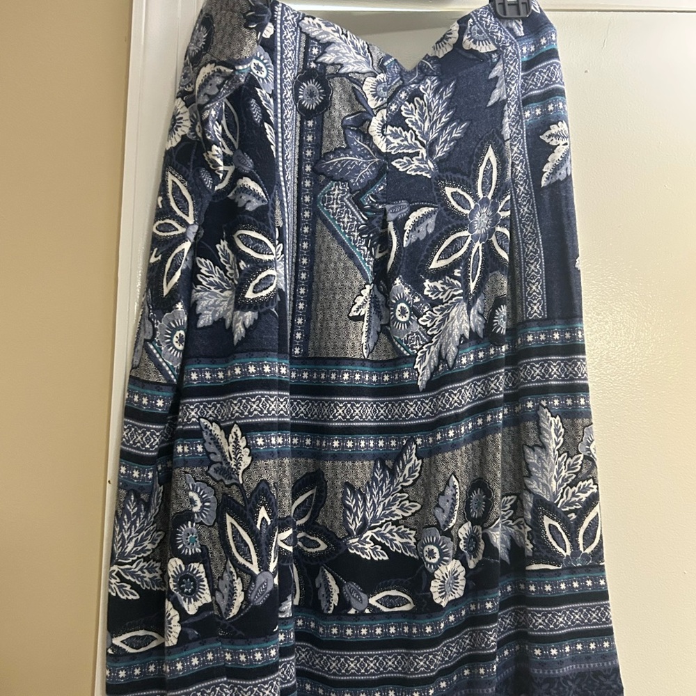 J Jill Navy and White Patterned Skirt (elastic waist)